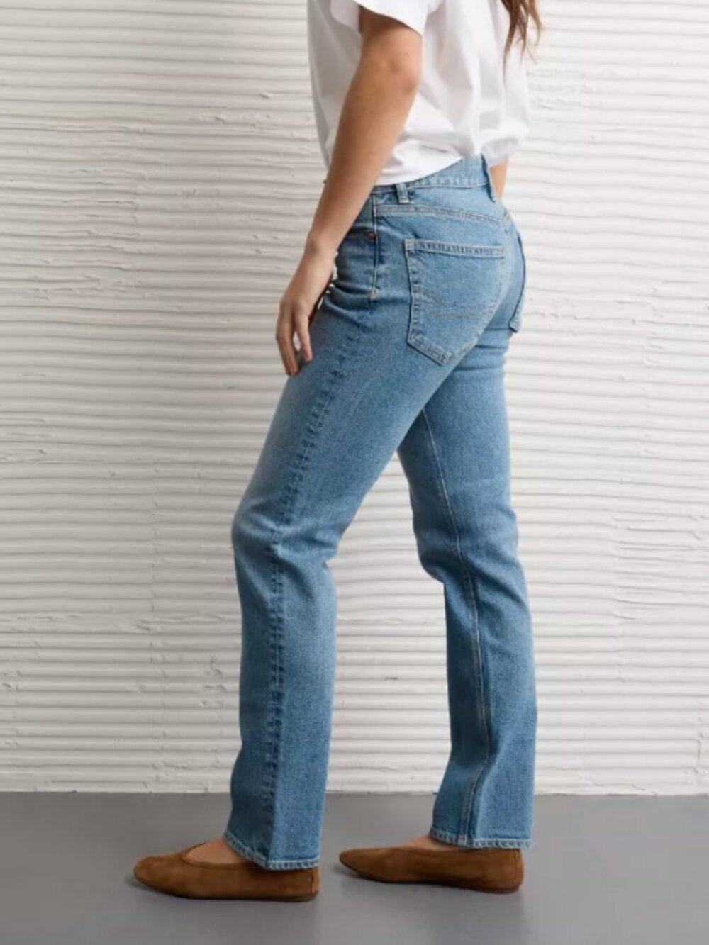 AE Stretch High-Waisted Straight Jean - Classic Medium Blue, Size 4